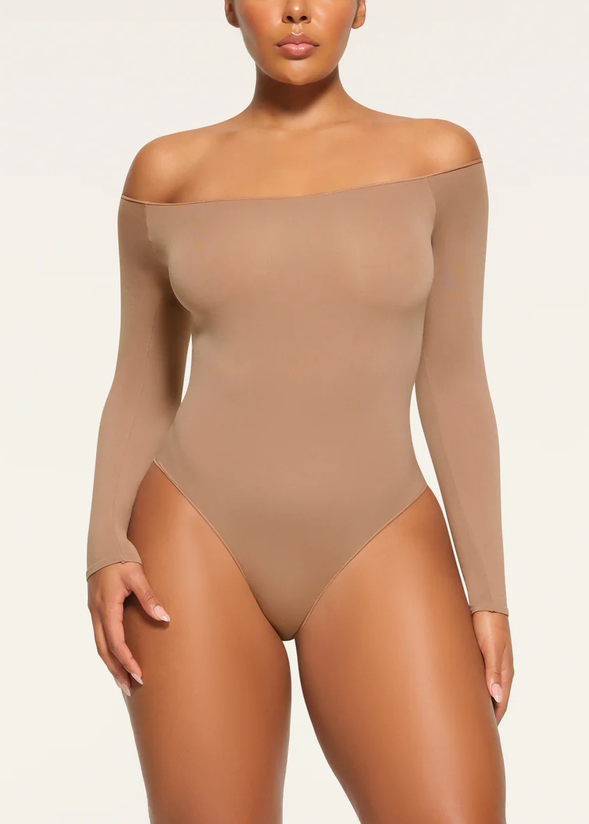 ESSENTIAL OFF THE SHOULDER BODYSUIT